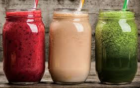 picture of 3 smoothies in mason jars