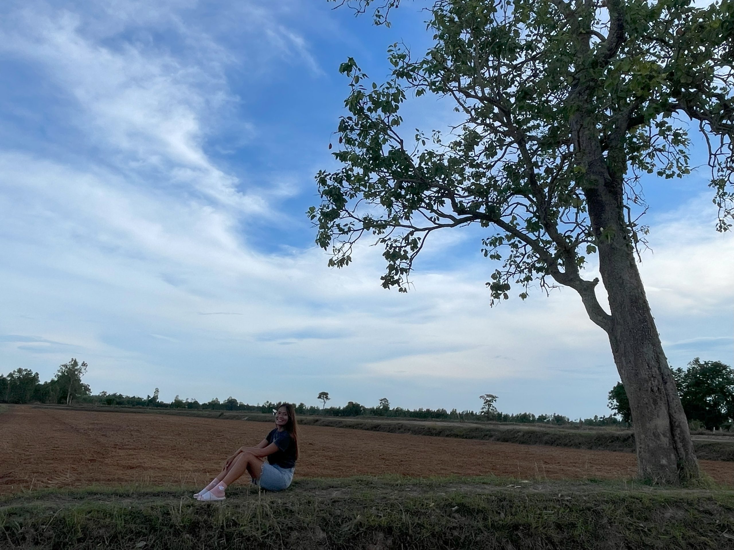 picture of Aeang Sitting by the Tree